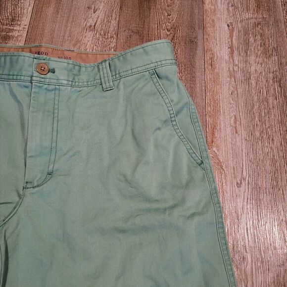 Izod Saltwater Flat Front Chino Shorts 10.5" Inseam, Aqua, Men's Size 32 - Picture 3 of 7